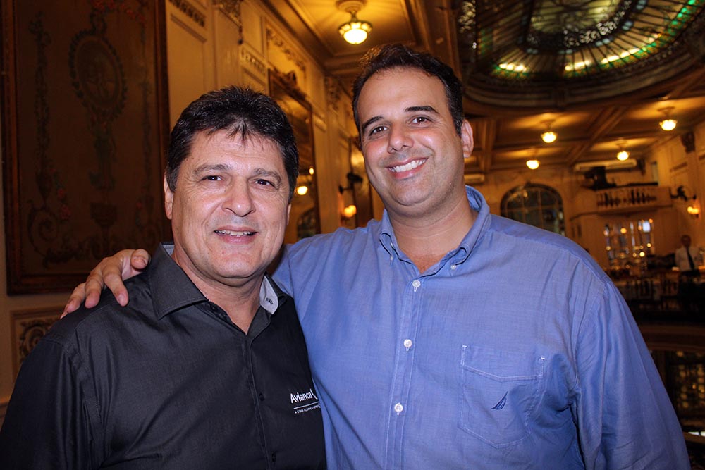 Valci Souza, da Avianca e Leandro Horta, da Multi Destinos Valci Souza, da Avianca e Leandro Horta, da Multi Destinos