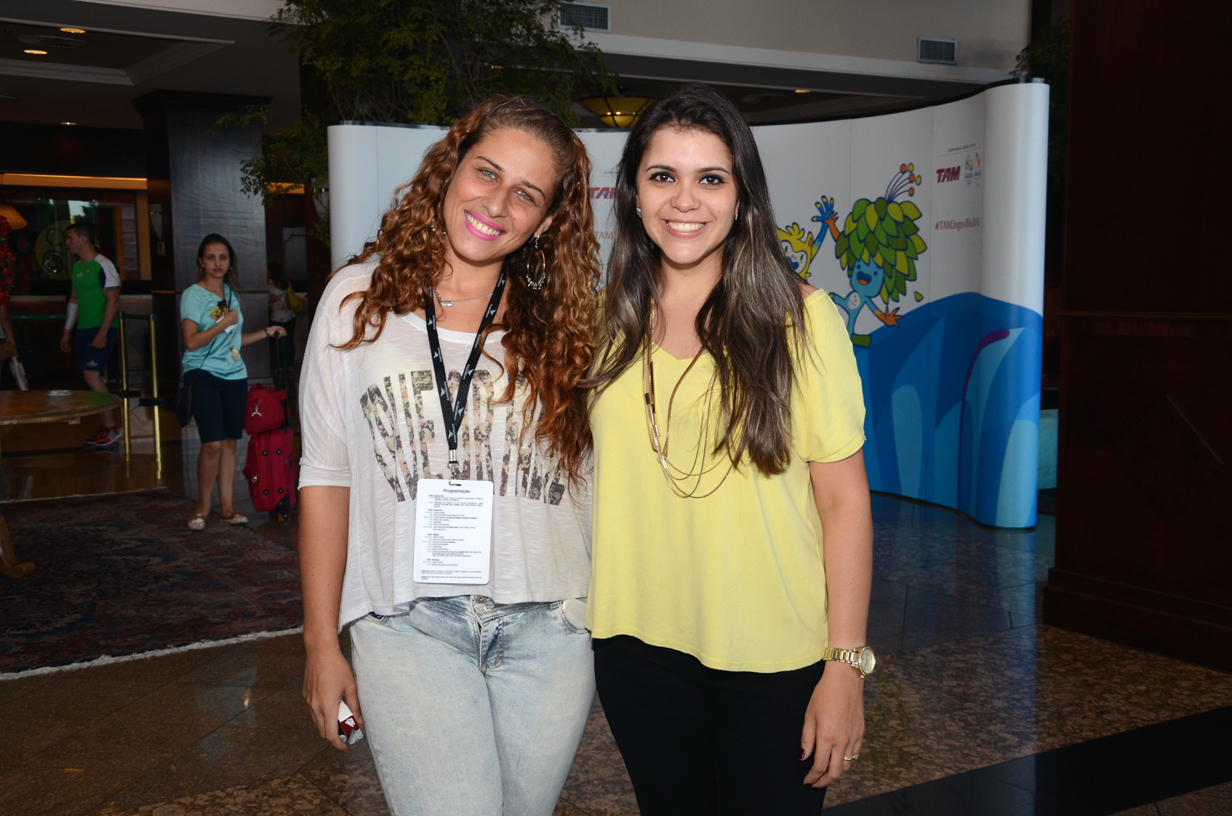 Adriana Leite, da Flex Tours Turismo, e Aline Carvalho, da Portofino Turismo