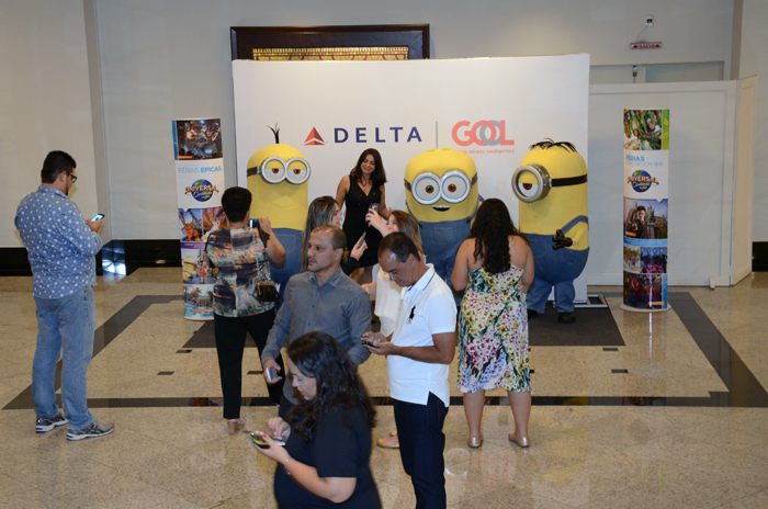 Agentes de viagens com os Minions