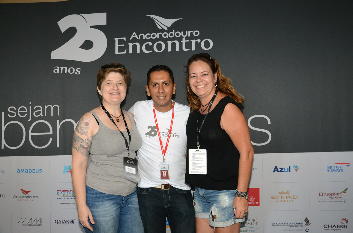 Ana Mena, da Pride Turismo, Ronaldo Coelho, da Ancoradouro, e Andrea Ferrari, da BTS Business Travel
