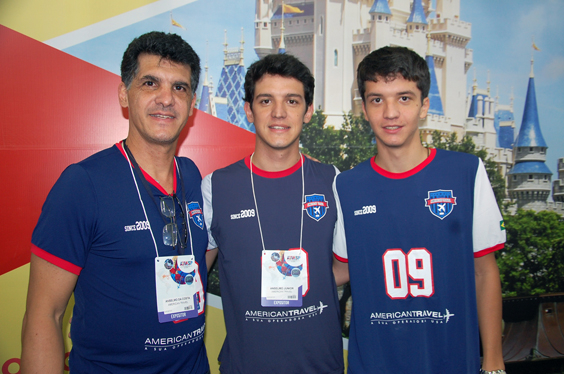 Anselmo da Costa, Anselmo Juior, e Vinicius da Costa, da American Travel