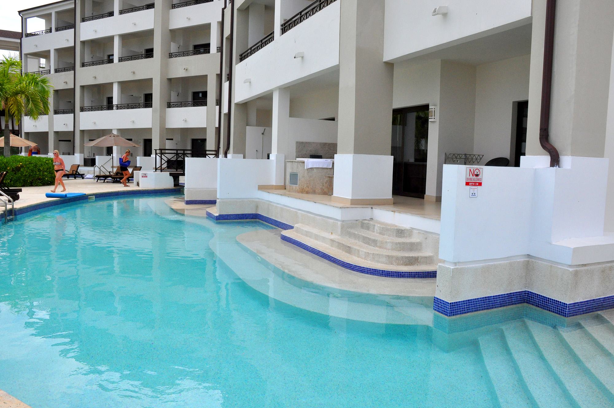 Apartamentos Preferred Club tem acesso direto à piscina Apartamentos Preferred Club tem acesso direto à piscina