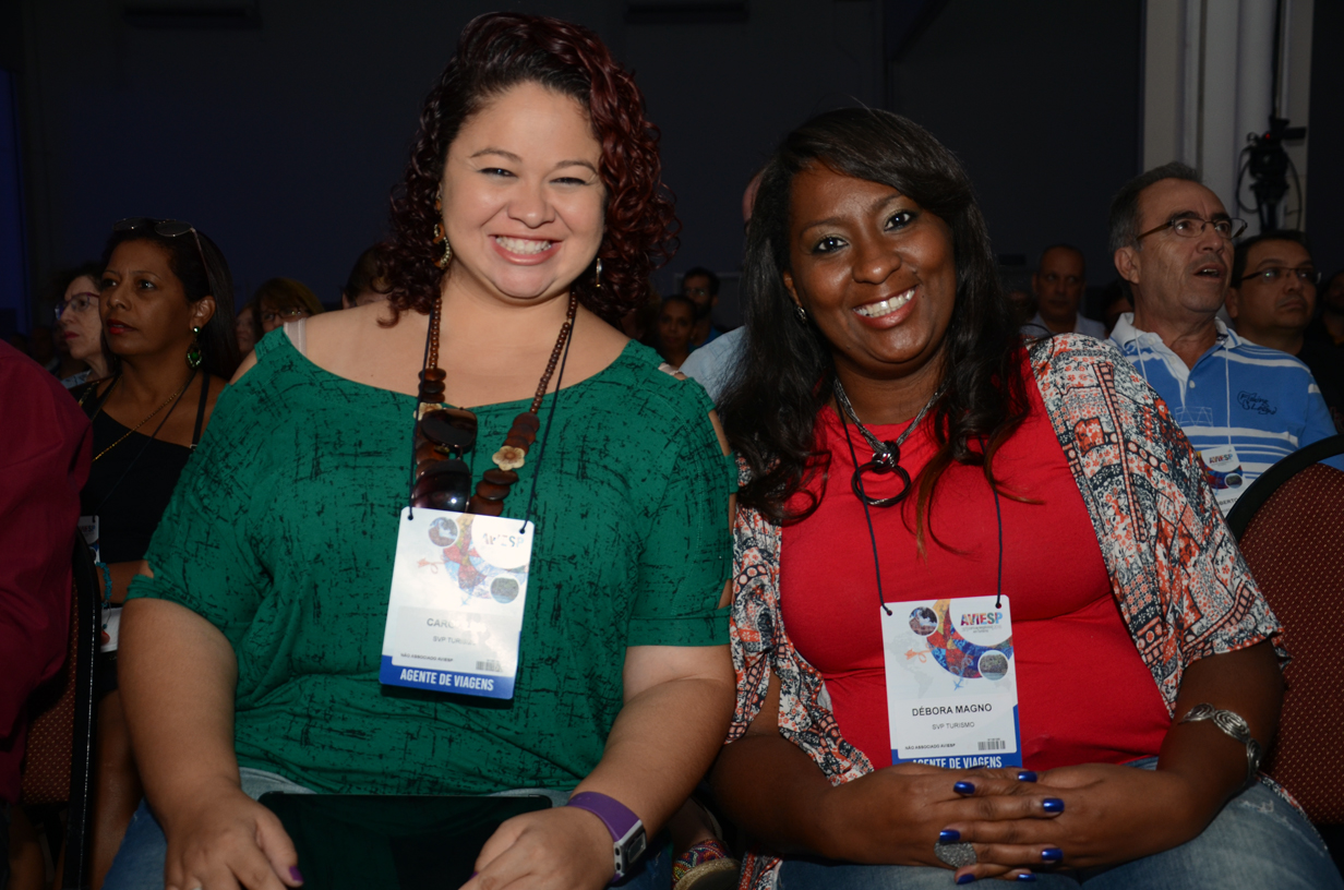 Carol Lins e Débora Magno, da SVP Turismo