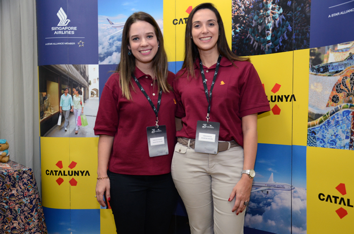 Carolina Tavares e Karina Bastos, da Singapore Airlines