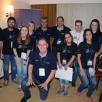 Cassio Oliveira, da Ancoradouro com a equipe da Azul e agentes de viagens