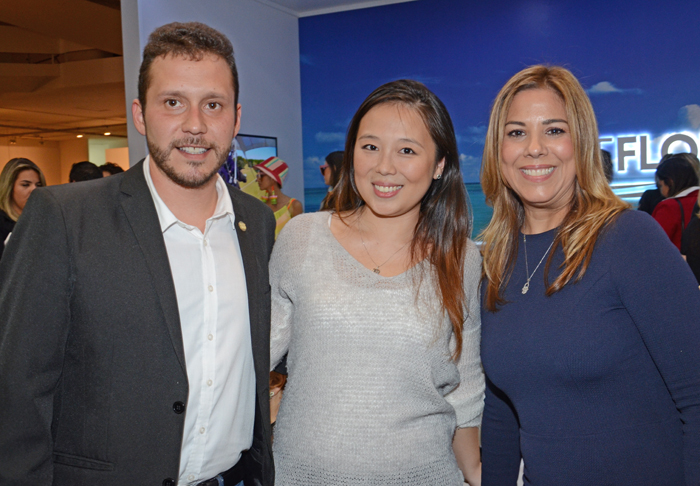 Cauê Borini, Marcia Akiko e Denise Arencibia, do Visit Florida