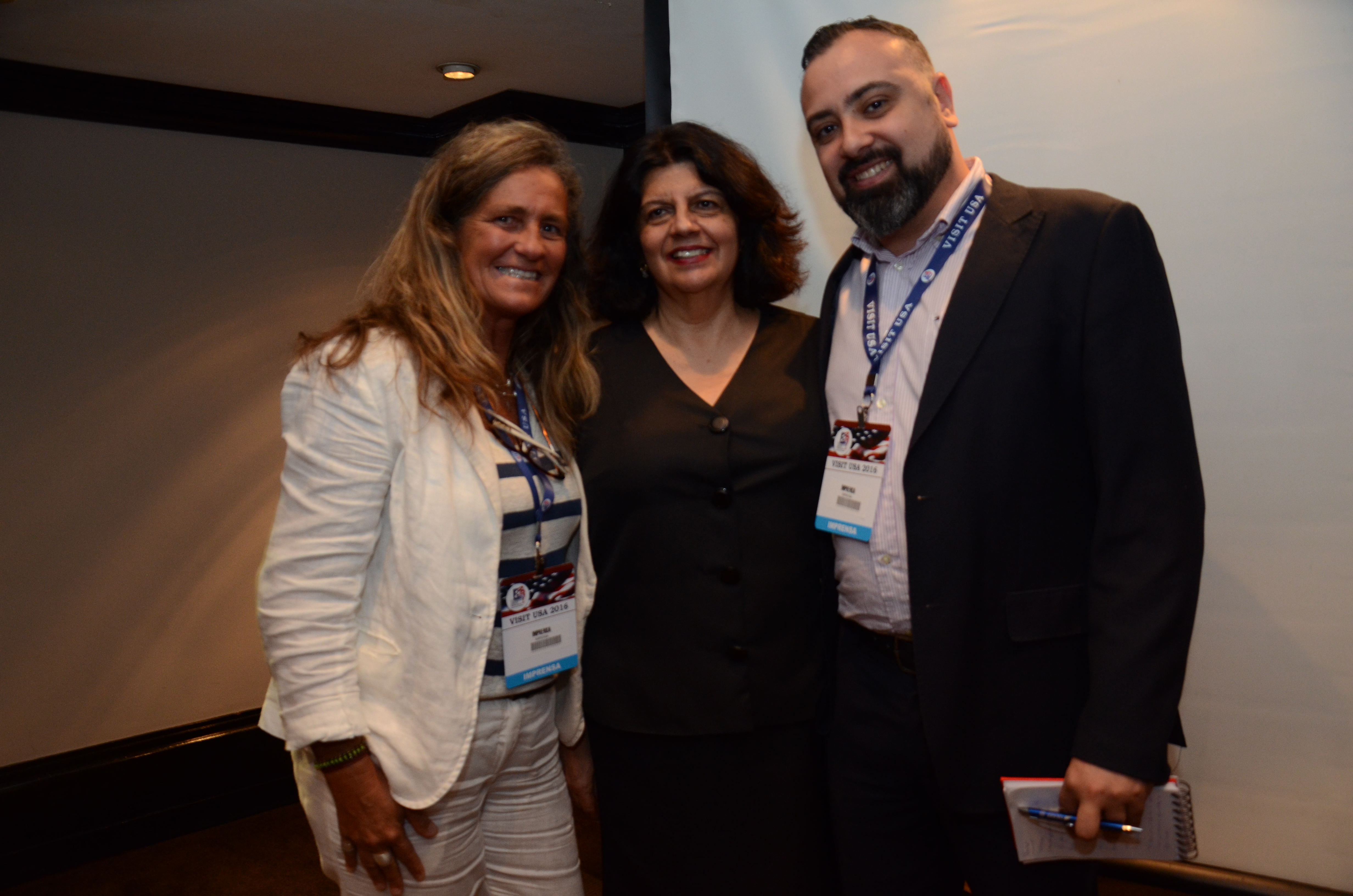 Jussara Haddad, do Visit USA, entre Mari Masgrau e Anderson Masetto, do M&E Jussara Haddad, do Visit USA, entre Mari Masgrau e Anderson Masetto, do M&E