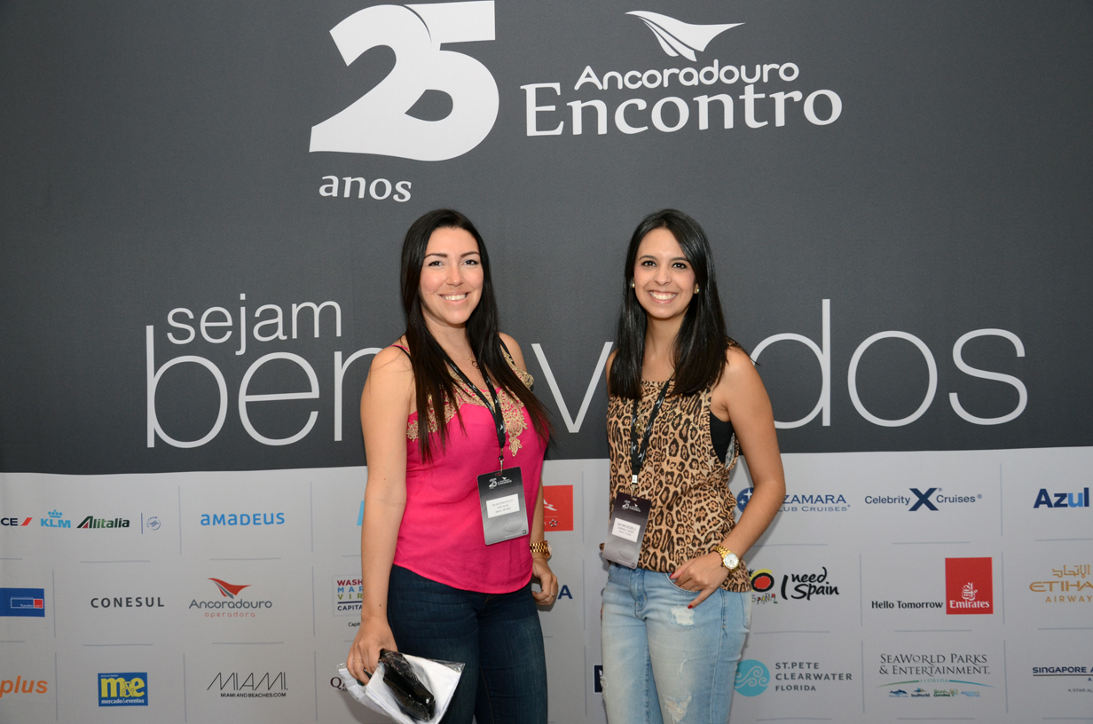 Daniela Cristofoleti, da Mont Blanc, e Mayara Bozelli, da In Brasil Turismo