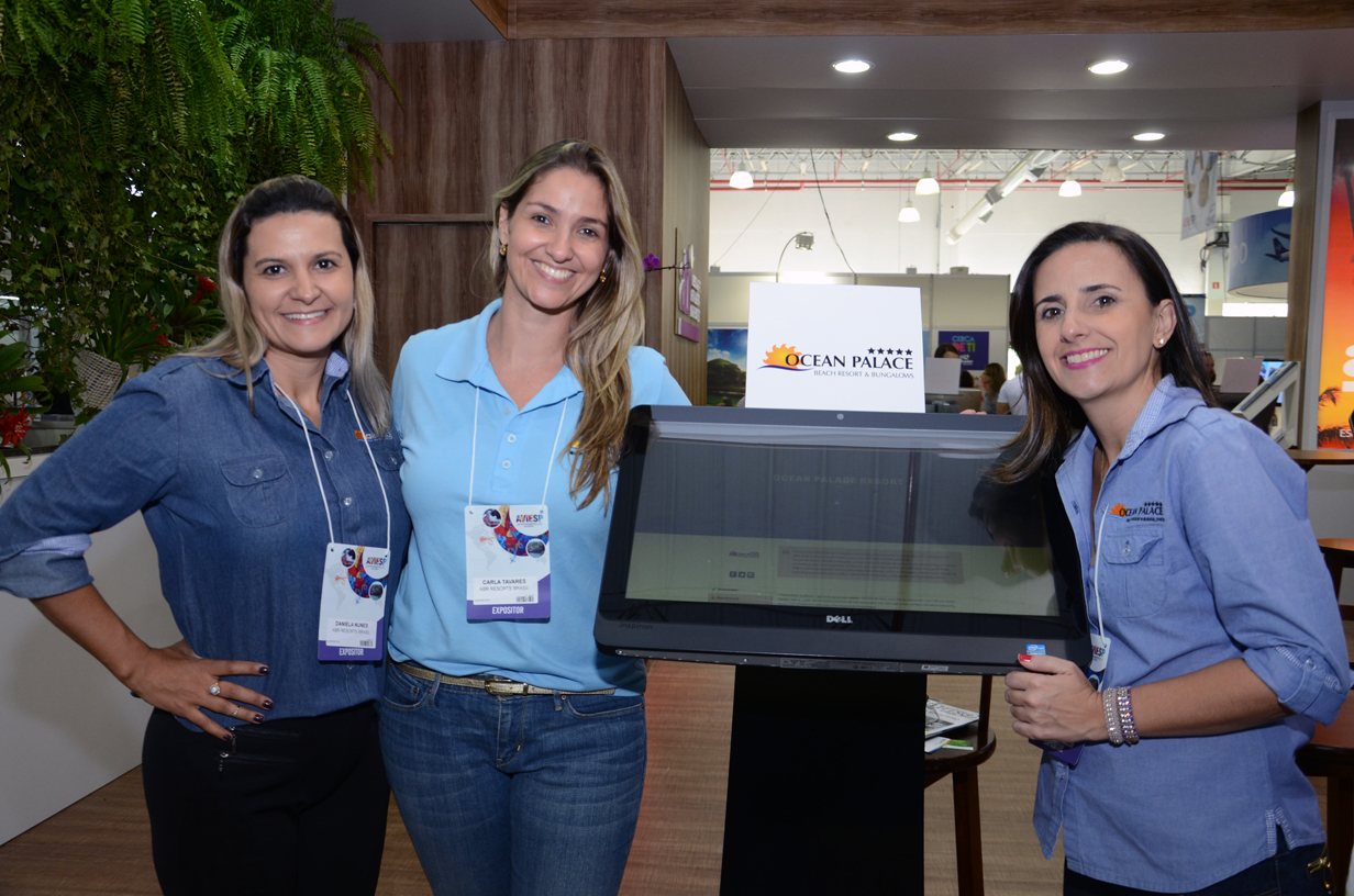 Daniela Nunes, Carla tavares e Themis Godoy, do Ocena Palace