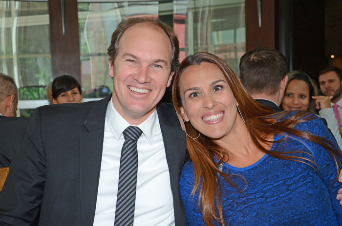 Eduardo Vasconcellos, da Kontik, e Adriana Cavalvante, da AirFrance KLM Eduardo Vasconcellos, da Kontik, e Adriana Cavalvante, da AirFrance KLM