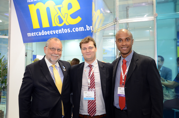 Enrique Matin-Ambrosio, da AirEuropa, Felipe Dias, da CVC, e Luiz Sobrinho, da AirEuropa
