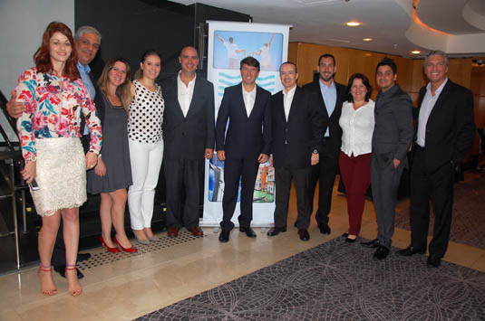 Equipe da Royal no Brasil com os executivos da Pullmantur Equipe da Royal no Brasil com os executivos da Pullmantur