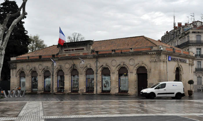 Escritório do Turismo Oficial de Montpellier na famosa Place de la Comédie Escritório do Turismo Oficial de Montpellier na famosa Place de la Comédie