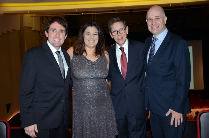 Fabio Camargo e  Laura Santos, da TAM, Cassio Oliveira, da Ancoradouro, Claudio Isolani, da TAM
