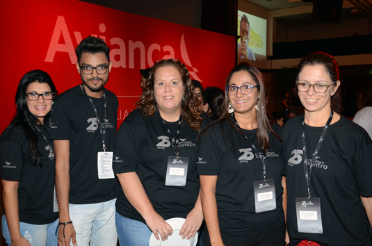 Gabriela, da Abordo Viagens, William Fontoura, da Lex Turismo, Camila Baricalla, da Blitz Tur, Priscila Silva, da Travel Time, e Cristina Hajoul, da Volta ao Mundo