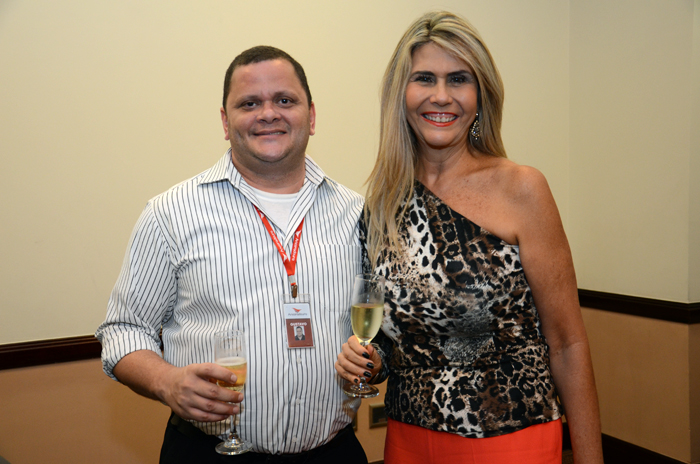 Gustavo Borja e Elza Lara, da Ancoradouro