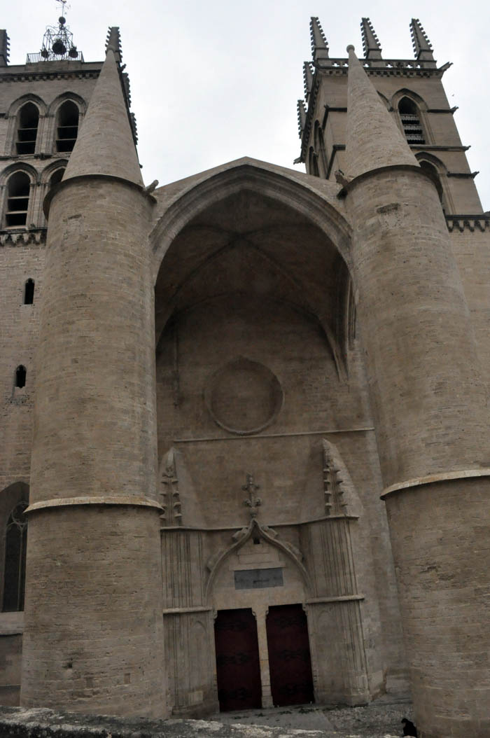 Igreja ao lado da Faculdade de Medicina Igreja ao lado da Faculdade de Medicina