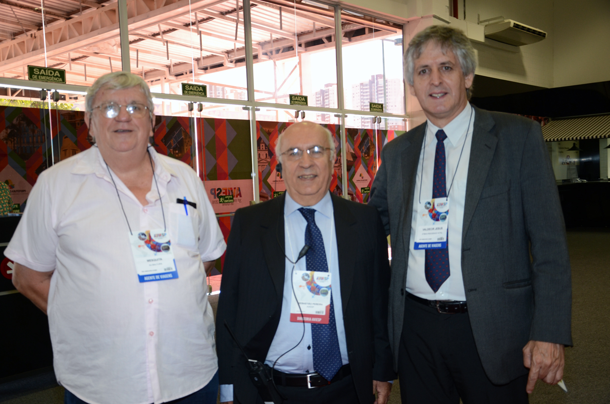 Ilton Mesquita, da IBM Globalturis, Sebastião Pereira, da Aviesp, e Valdecir Carlos de Jesus, da Atibaia Residence