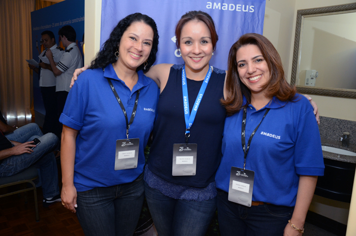 Ivana da Silva, Talita da Silva e Rosana Joaquim, da Amadeus