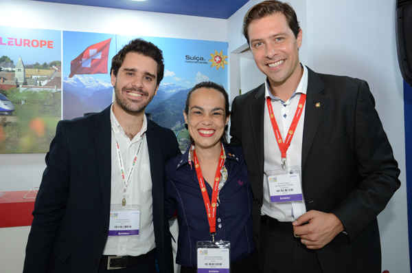 Jean-Bfruno Gillot, da Cap Amazon, Fernanda Maldonado e Adrien Genier, da Switzerland Tourism