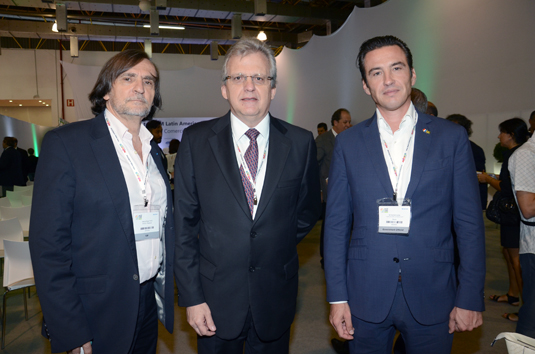 Jean-Philippe Pérol, da Atout France, Edmar Bull, da Abav e Damien Loras, consul da França em SP