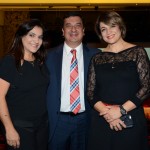 Jefferson Munhoz entre Rosângela Morales e Angela Figueiredo, do Bourbon