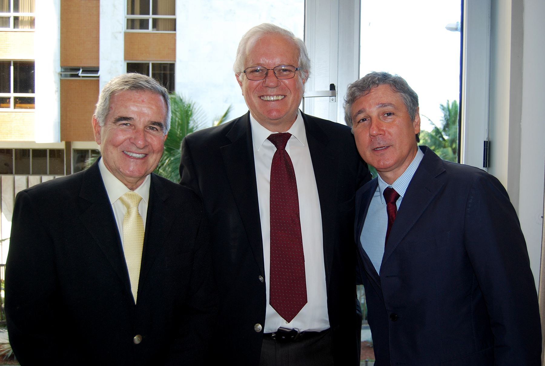 José Carlos Sá, da RioTur, Paulo Senise, da Turisrio, e Luiz Straus, ex-presidente da ABAV RJ