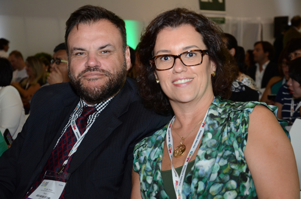 João Bueno, do Resorts Brasil, e Patricia Thomas, da Alagev