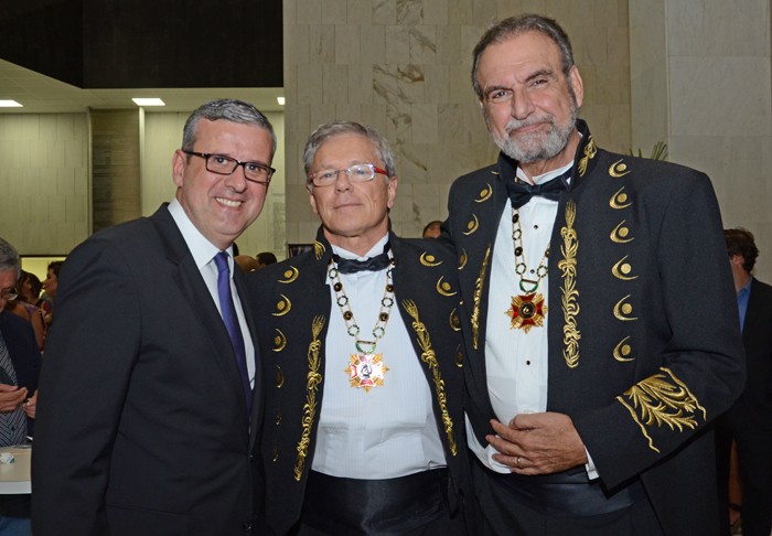 Juan Pablo de Vera, do SPCVB, Roland Bonadona e Ibrahim Georges Tahtouh, da Academia Brasileira de Eventos e Turismo Juan Pablo de Vera, do SPCVB, Roland Bonadona e Ibrahim Georges Tahtouh, da Academia Brasileira de Eventos e Turismo