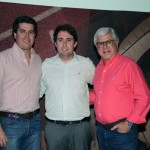 Juarez Neto e Juarez Filho, com Fabio Camargo, da Tam