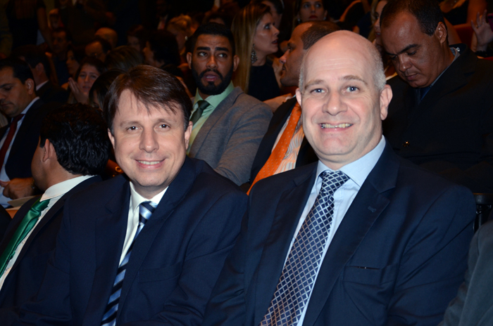 Klaus Kuhnast, da Bek UP, e Claudio Isolani, da TAM