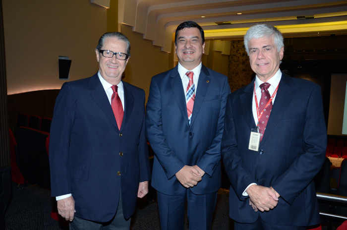 Leonardo Coutinho, da Ancoradouro, Jefferson Munhoz, do Bourbon, e Carlos Alberto Amorim, da Ancoradouro