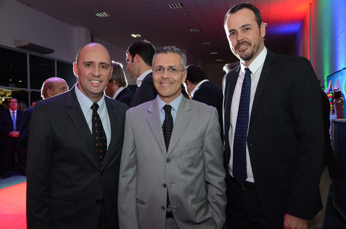 Mark Bryan e Marcelo de Gusmão, da Localiza, com João Taylor, do M&E