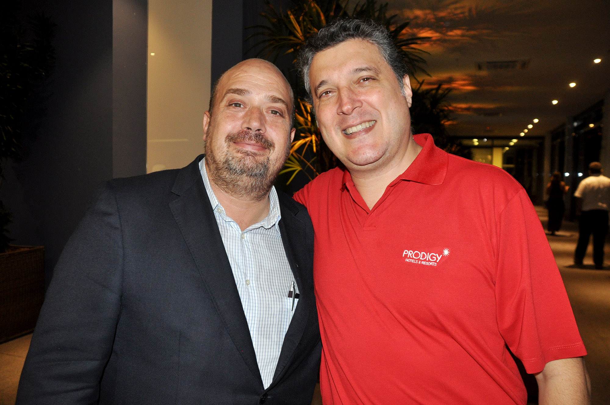 Michael Nagy, diretor executivo do RioCVB, e George Durante, gerente geral do Prodigy Santos Dumont Michael Nagy, diretor executivo do RioCVB, e George Durante, gerente geral do Prodigy Santos Dumont