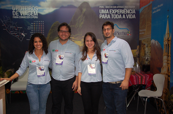 `Michele Lemes, Willian Cavalcante, Mariane Aragão e MArcos Batista, de Machu Picchu