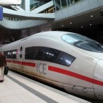 Modernos trens ligam Frankfurt a Magdemburg