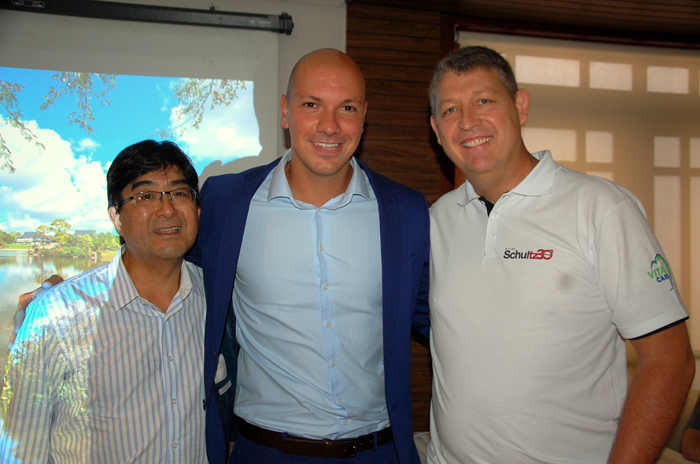 Pedro Shiray, da Schultz, Marcelo Kaiser, da Aviareps, e Aroldo Schultz, da Schultz