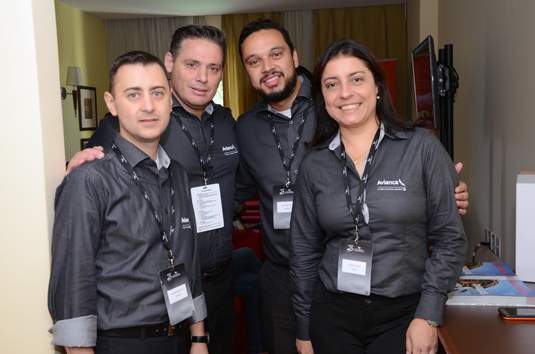 Reinaldo Santos, Diego Castagnet, Erik Santana, e Luciana Longo, da Avianca