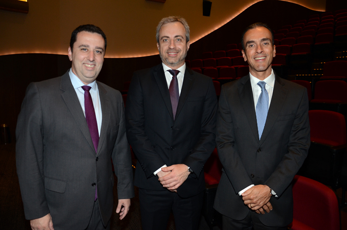 Renato Hagopian, da Qatar Airways, Paulo Rogerio Borges Rezende, da Amadeus, e José Antonio Coimbra, da British Airways