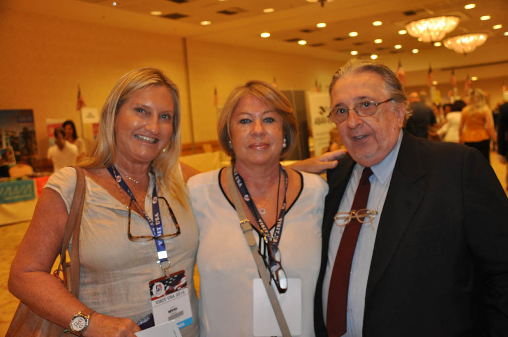 Rosa Masgrau com Annabelle Grajales, do hotel Ocean Five e LeslieBenveniste, de Tampa