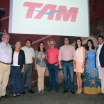 Roy Taylor e Rosa Masgrau, do M&E, Fabio Camargo, da Tam, Silvia Cintra e Juarez Filho, Juarez Neto e Flavia, Luciana Fernandes e Vitor Bauab, do M&E