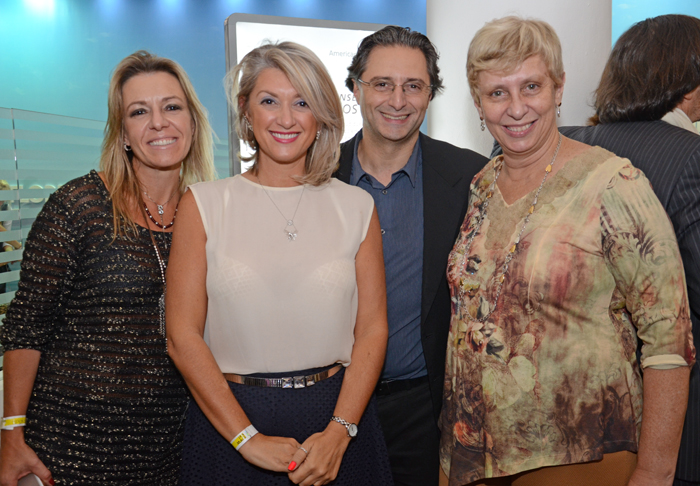Simone Krüger e Cátia Frias, da American Airlines,  Mauricio Alexandre, do Seaworld, e Barbara Picolo, da Flytour