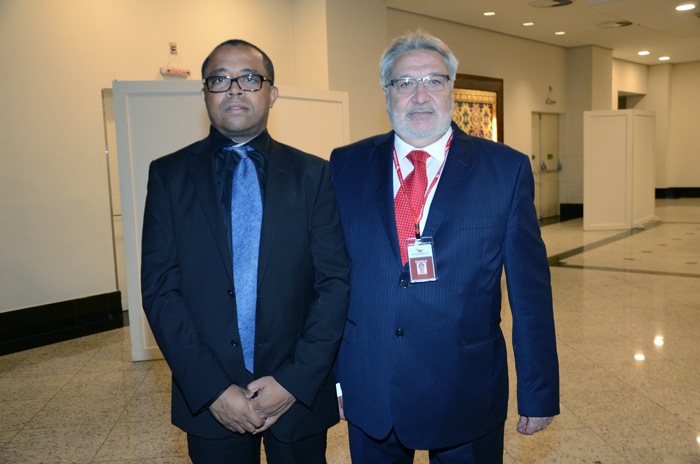 Stephane Perard, diretor geral da Emirates no Brasil, e Cacalo Destro, da Ancoradouro