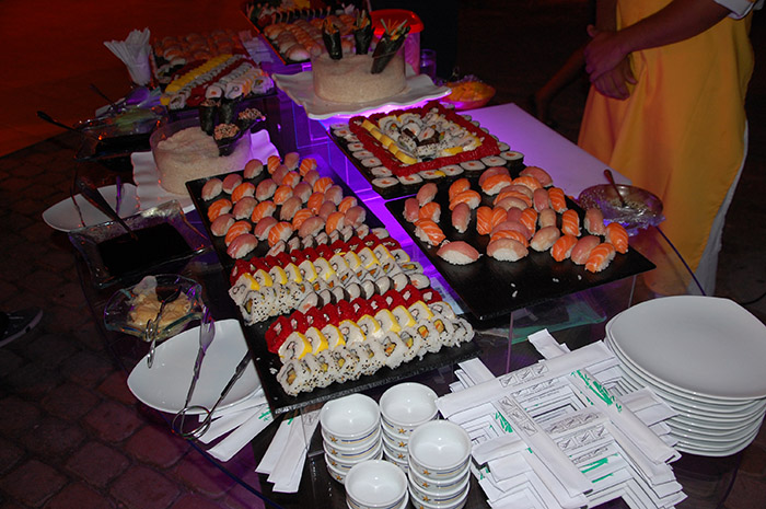 Sushi foi uma das refeições servidas na festa