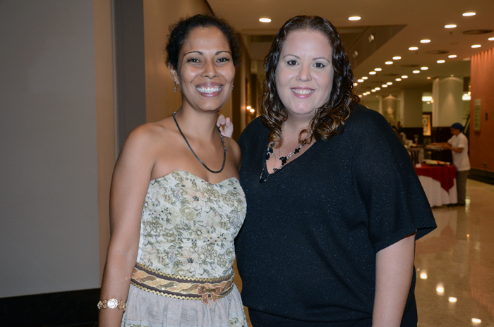 Thais Regina, da Tec Fly Turismo, e Camila Baricalla, da Blitz Tur