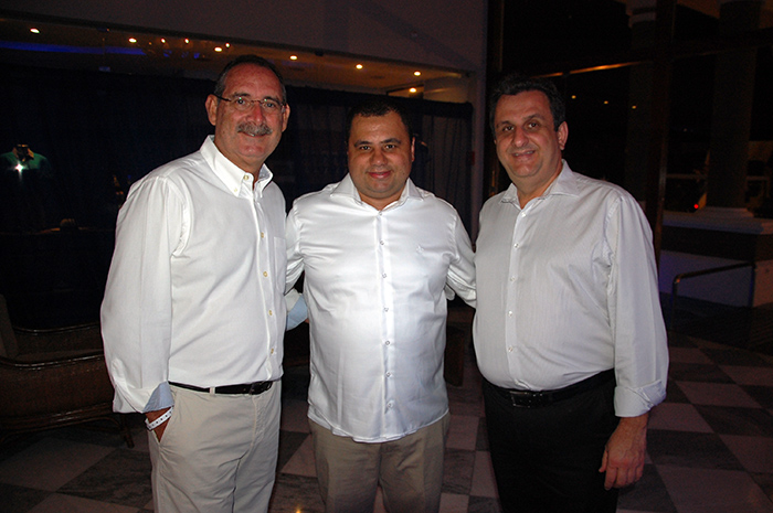 Marcus Mota, da Grou Turismo, Daniel Firmino, da Flytour e Claiton Armelin, da CVC