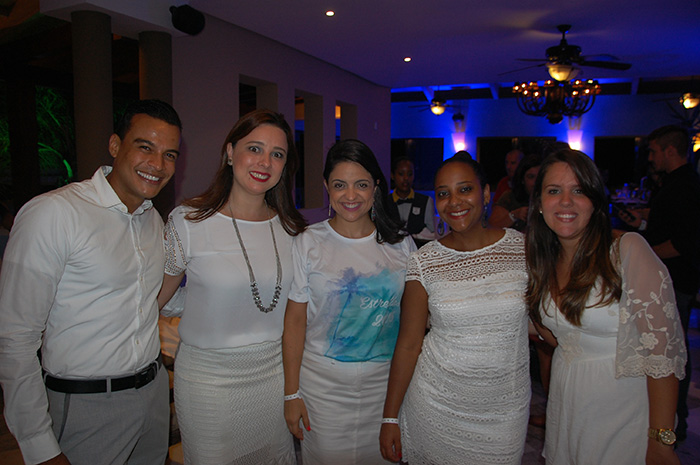 Thiago Borges e Luciene Xavier, da Iberostar, Renata Maide, da MMT, Luna Farias, da Iberostar e Katia Gastão, da MMT