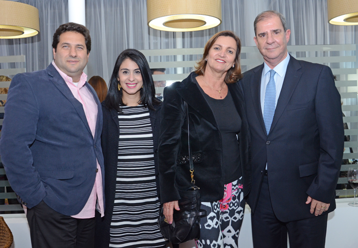 Vitor Bauab e Luciana Fernandes, do M&E, com Juliana e Mauro Schwartzmann, da Costa Brava