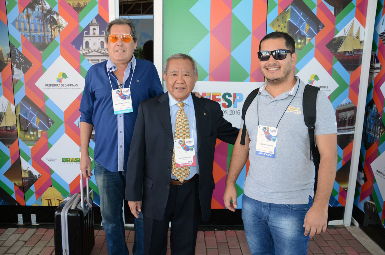 William Vasconcellos, da The First, Shigeo Shimabukuro, da Aviesp, e Alisson Carvalho, da Viatge Turismo William Vasconcellos, da The First, Shigeo Shimabukuro, da Aviesp, e Alisson Carvalho, da Viatge Turismo