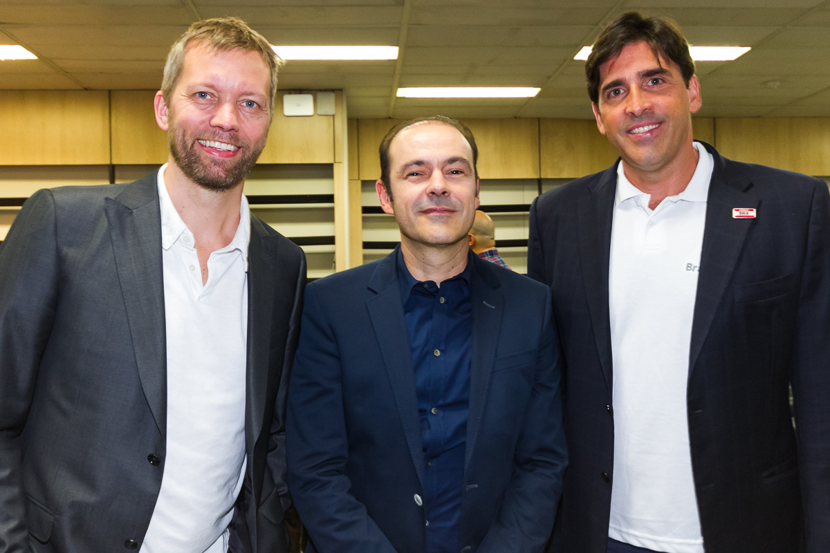 Jerome Cadier, diretor de Marketing, Mauricio Amaro, presidente do Conselho Administrativo do Grupo Latam, e Giovane Gávio, da Rio 2016 Jerome Cadier, diretor de Marketing, Mauricio Amaro, presidente do Conselho Administrativo do Grupo Latam, e Giovane Gávio, da Rio 2016